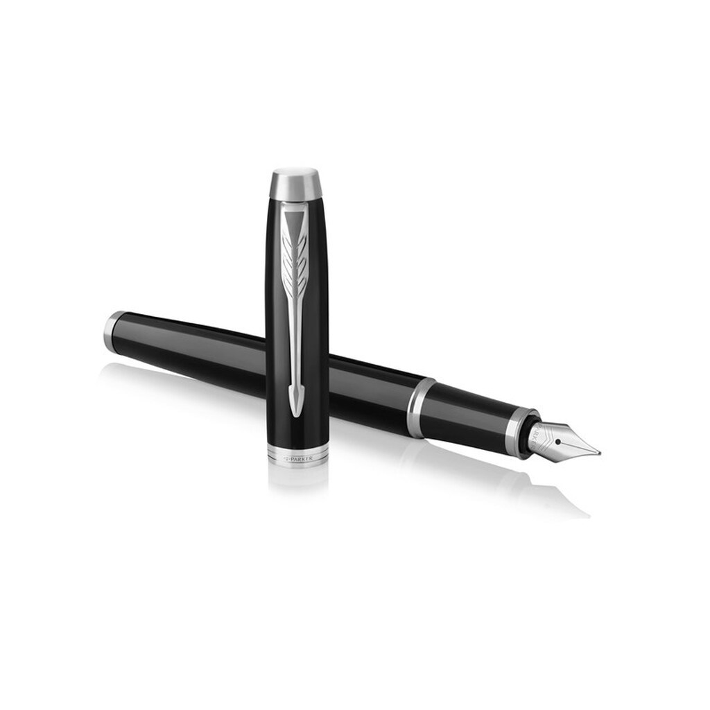 Parker IM fyldepen | sort lak med detaljer i krom | medium spids med patron med blå blæk | gaveæske