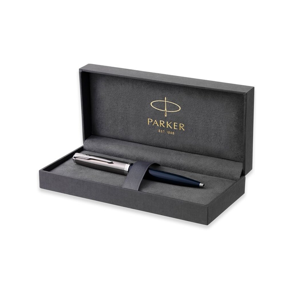 Parker 51-kuglepen | midnatsblå cylinder med detaljer i krom | patron med medium spids og sort blæk | gaveæske
