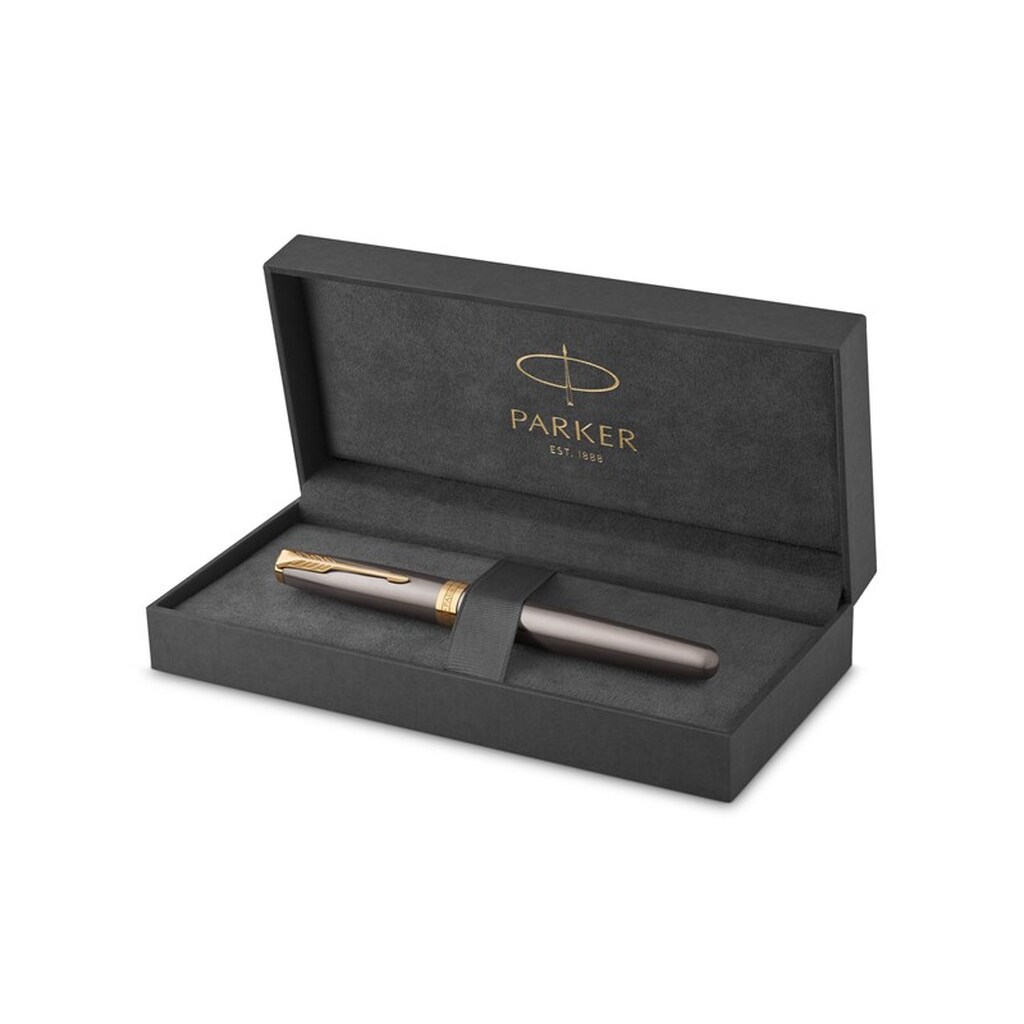 Parker Sonnet Rollerball Pen | Grålakeret med guldbeklædning | Fin rustfri stålspids | Sort blækpatron | Gaveæske