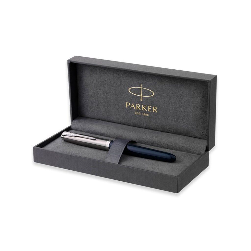 Parker 51-fyldepen | midnatsblå cylinder med detaljer i krom | fin spids med sort blækpatron | gaveæske