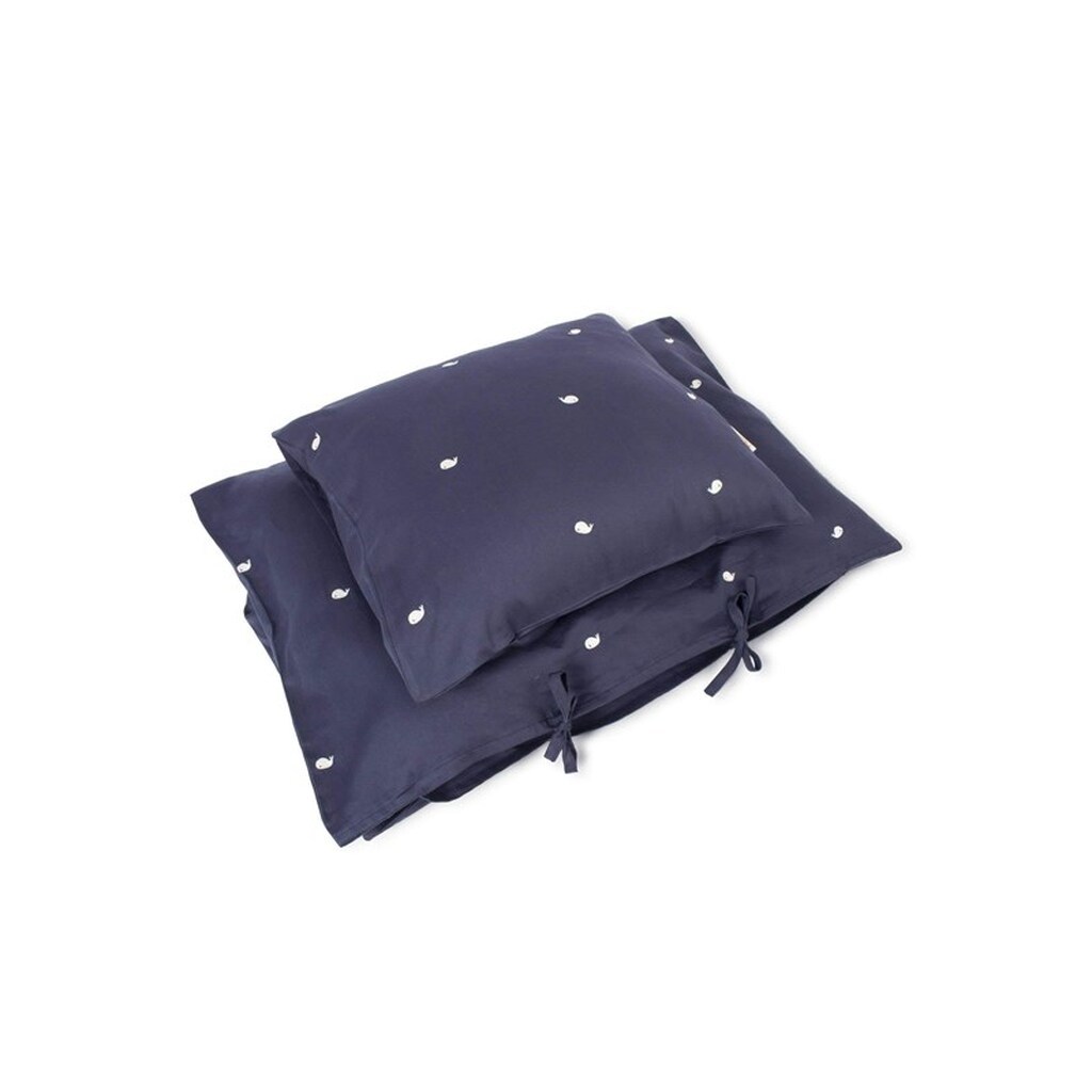Filibabba Baby sengetøj GOTS (70x100 cm) - Broderet Hvalen Christian - Midnight