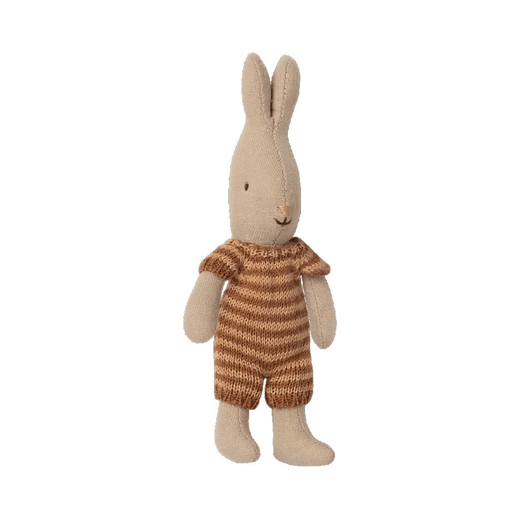 Maileg Micro Rabbit / Kanin med Stribet Dragt - Brun