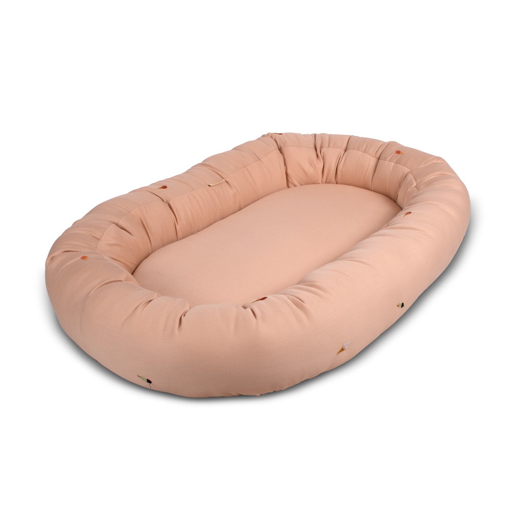 Babynest 2. generation  broderet Cool Summer design  Frappé