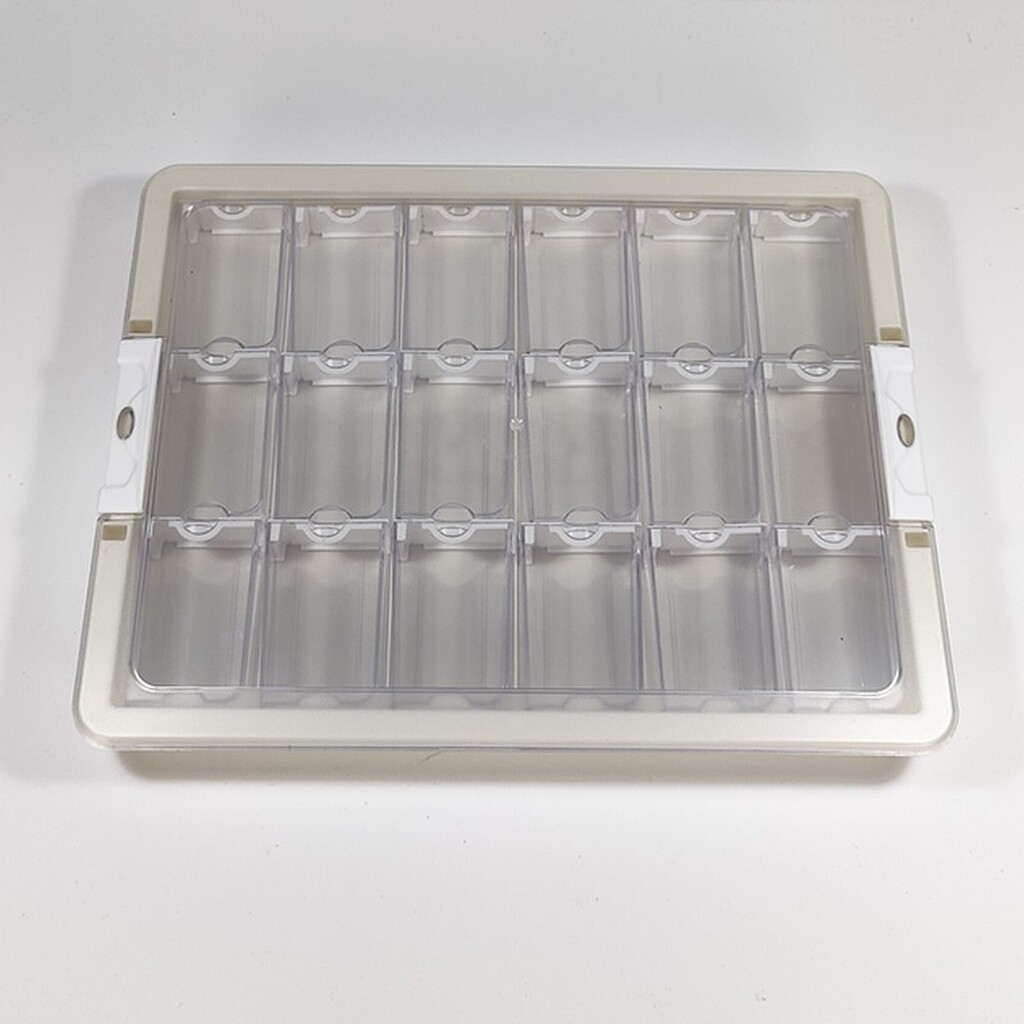 Opbevaringskasse med låg og 18 bøtter