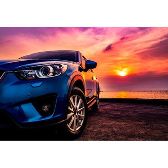 Blå bil ved solnedgang - Firkantede sten - 40 x 60 cm - heldaekkende - Lærred, sten, pen, bakke, gele