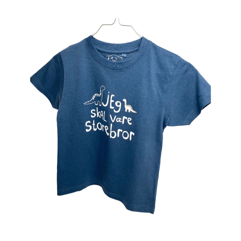 Jeg Skal Være Storebror T-shirt S/S DinosaurÂ Støvet Blå - Jeg skal være storebror t-shirt - Legekammeraten.dk