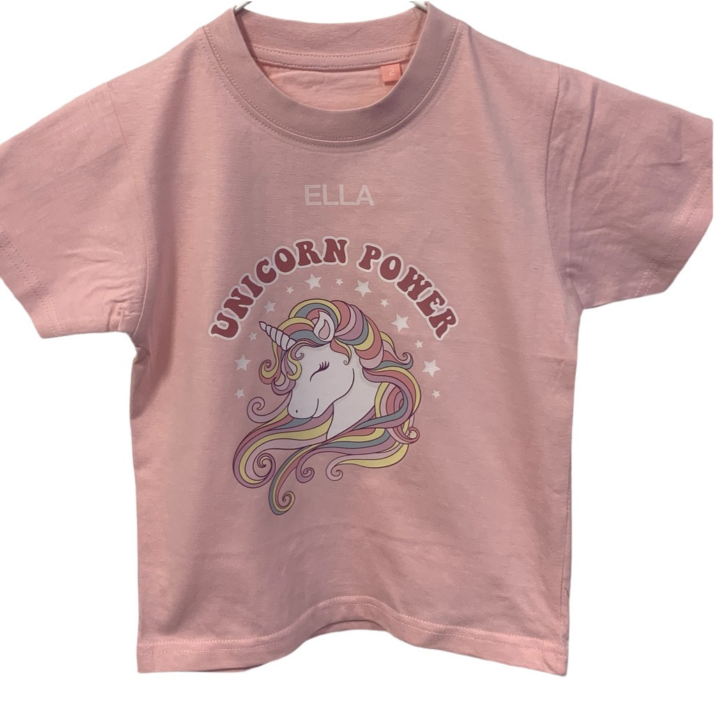 T-Shirt Med Navn Og Sød Enhjørning  S/S, Lyserød - T-Shirt - Legekammeraten.dk