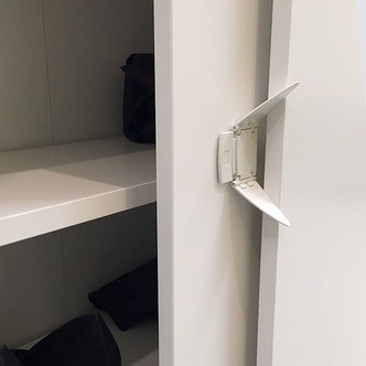 Babydan Skydedørsslås - 1 Stk