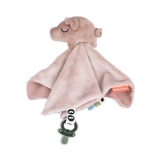 Done By Deer, Nusseklud