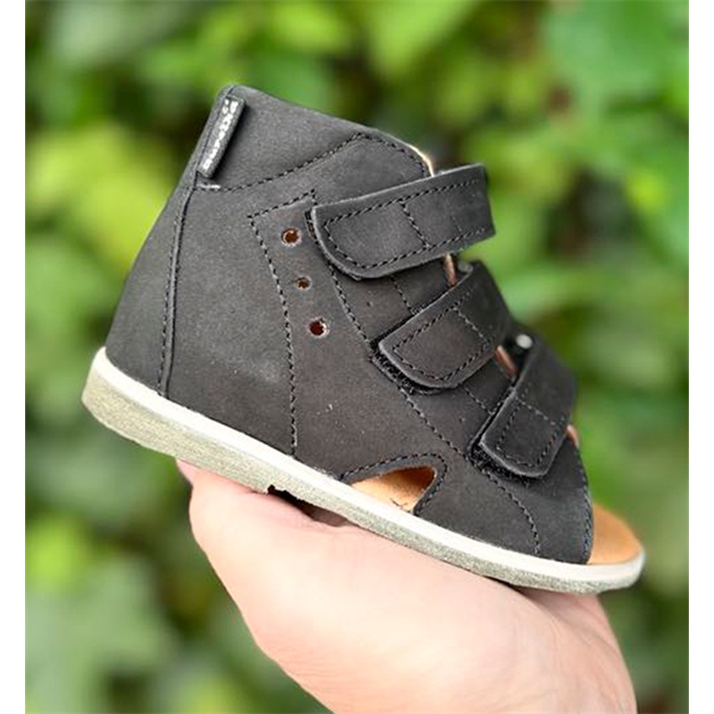 Aurelka sandal, sort  - sandal med ekstra støtte