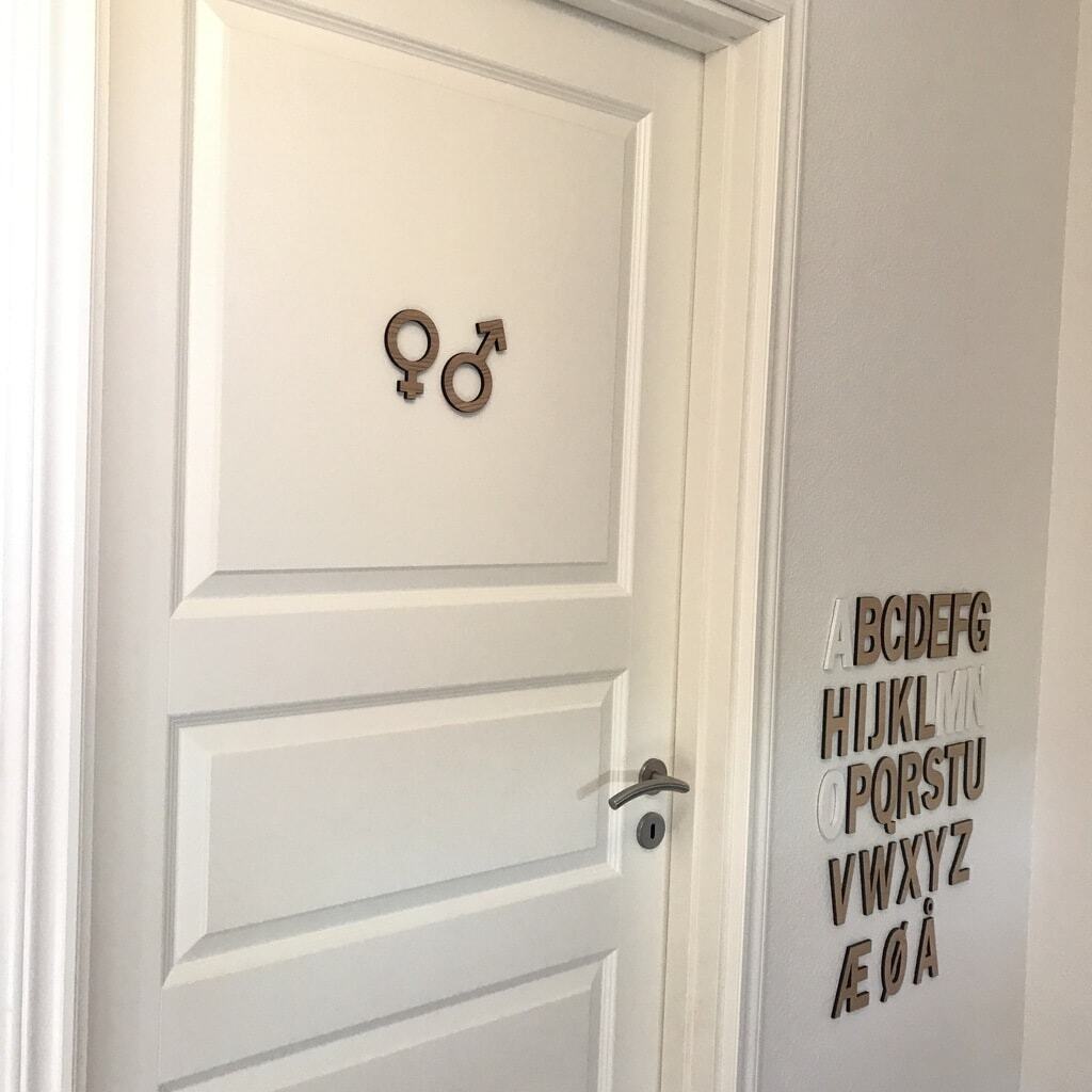Toilet tegn - træ