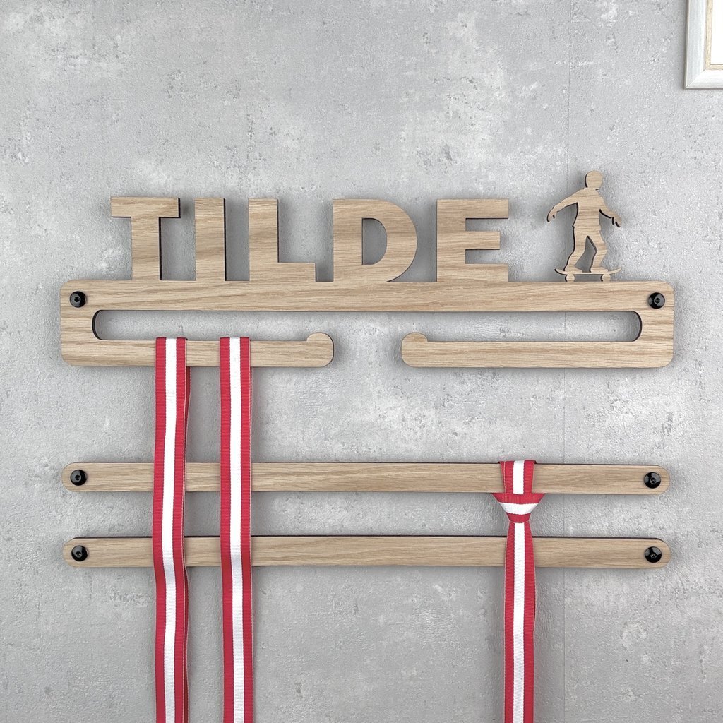 Medalje ophæng med skater og eget navn