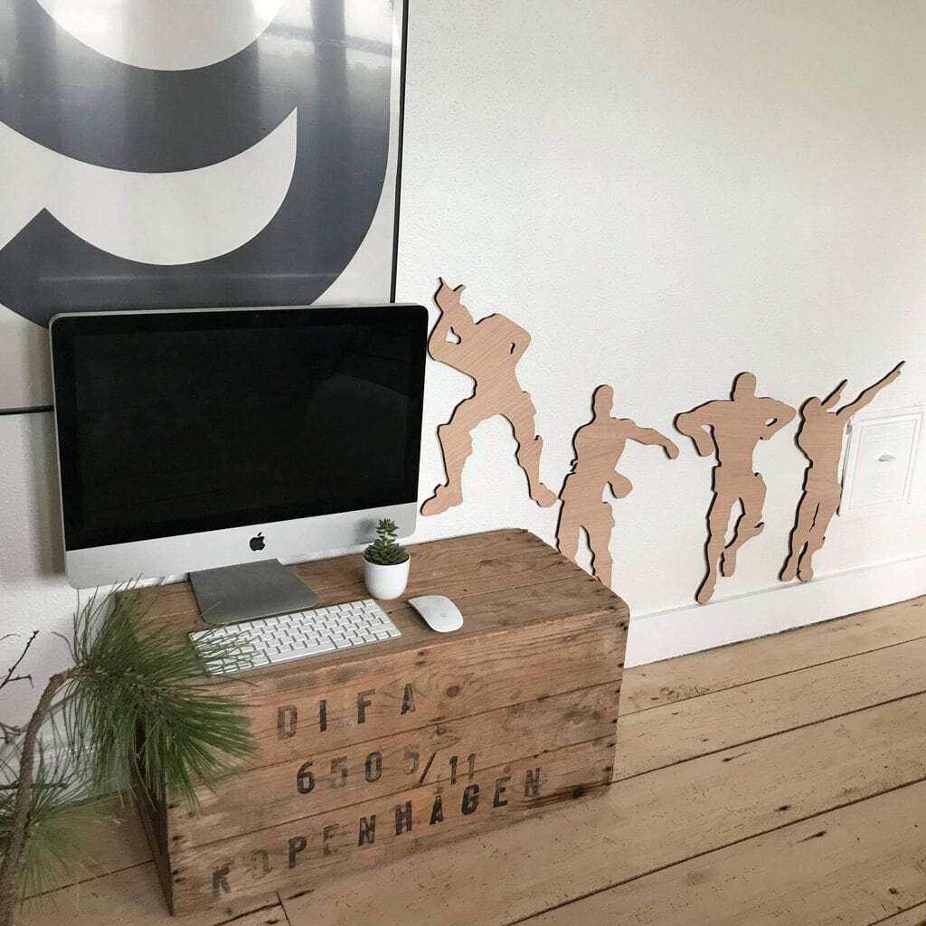 Kæmpe danser - "Take the L"