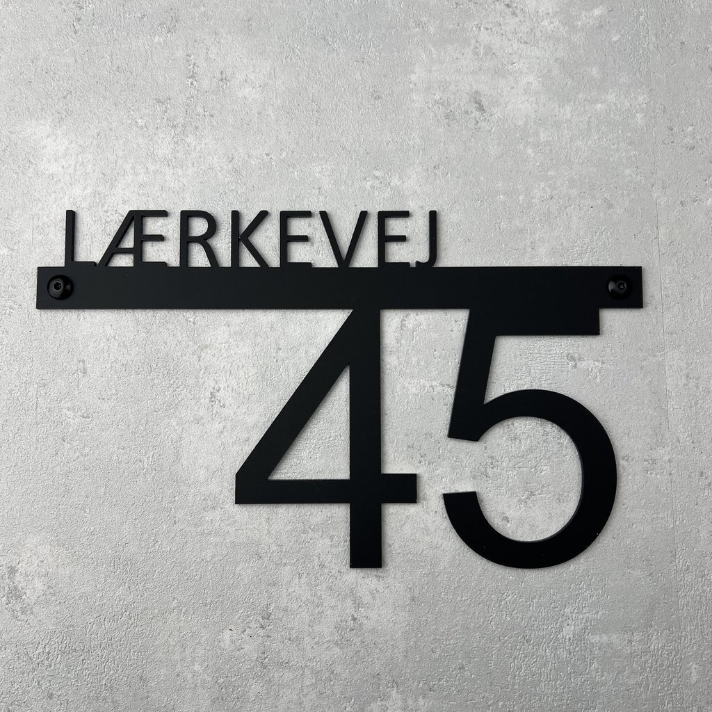 Husnummer skilt med tekst og tal - akryl