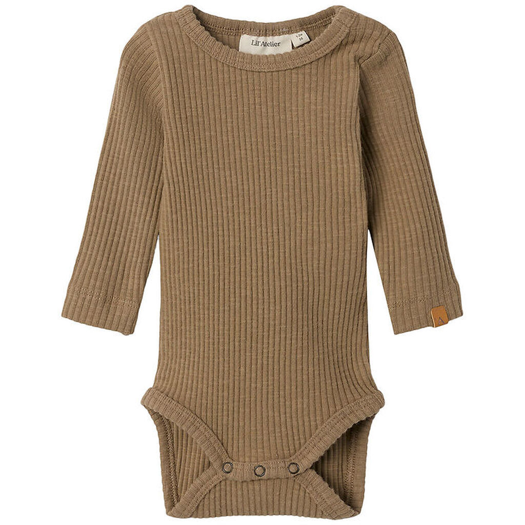 Lil' Atelier Body l/æ - Rib - NbmRajo - Petrified Oak