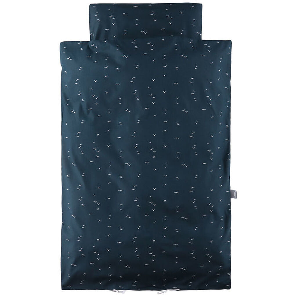 Nørgaard Madsens Sengetøj - Baby - Navy m. Hvide Fugle