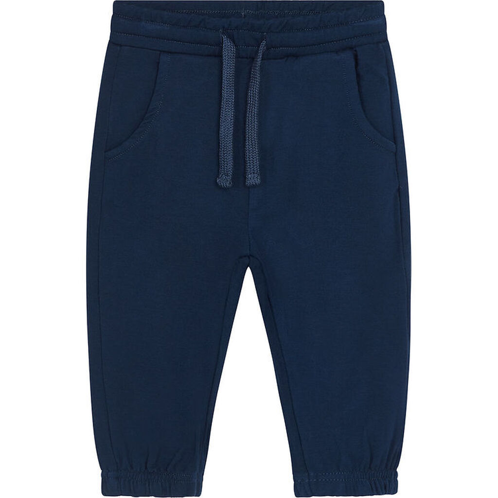 Hust and Claire Bukser - Bambus - Gubi - Blues