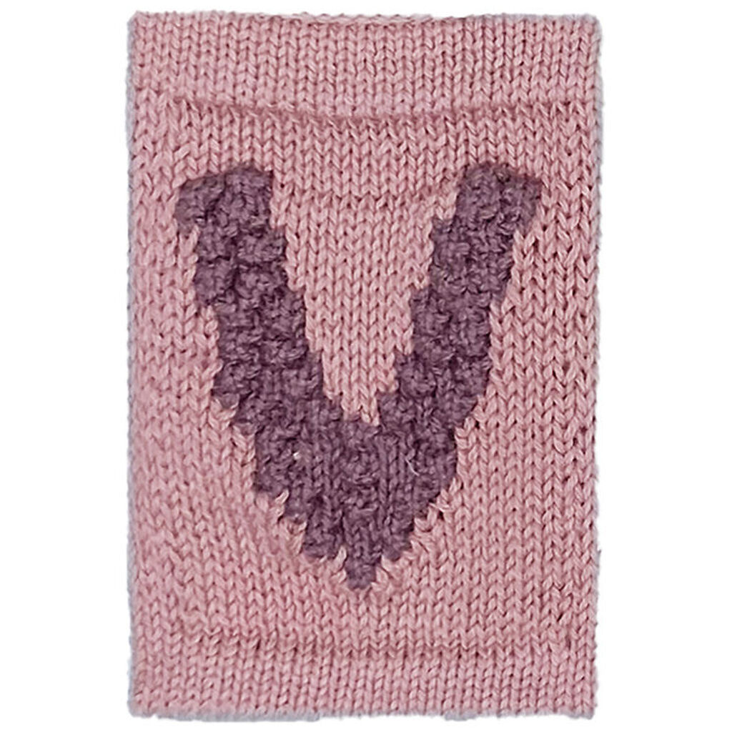 Smallstuff Strikket Bogstav - V - Rosa Alfabet