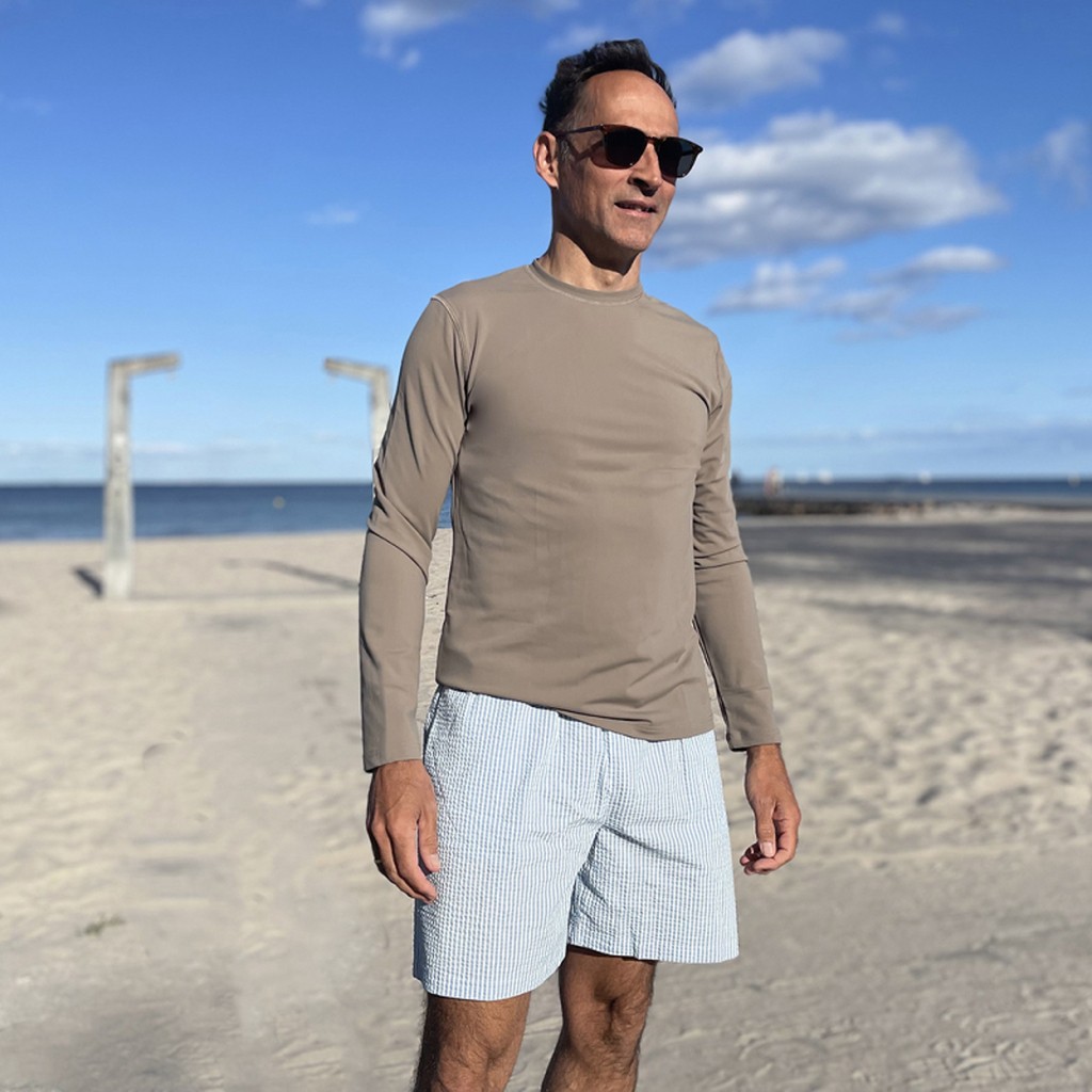 Petit Crabe Enzo UV soltrøje HERRE - taupe