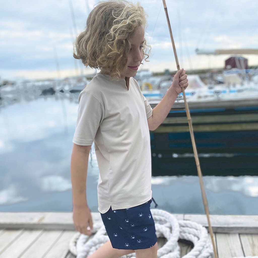 Petit Crabe Hugo UV trøje med korte ærmer - latte