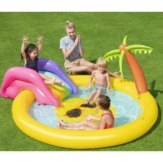 Vandland ''Sunnyland''  237 x 201 x 104 cm