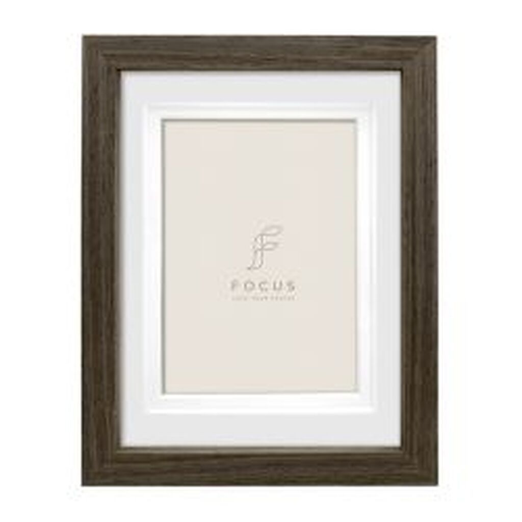 Focus Dahlia Walnut 20x25/PP 15x20