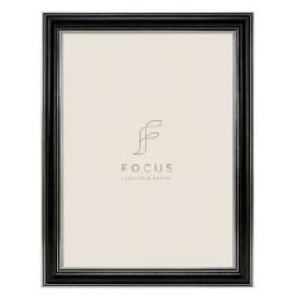 Focus Holly Black 18x24
