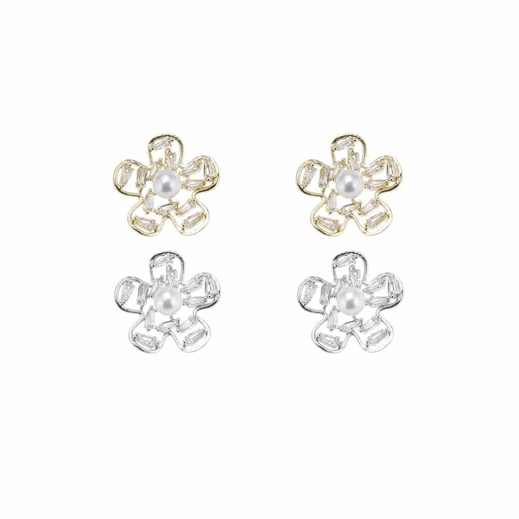 Ørestikker udformet som smuk blomst med en perle, guld eller sølv - Guld