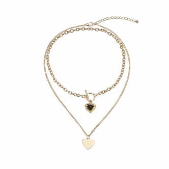Halskæde guldfarvet, dobbelt, 2 små hjerter som vedhæng