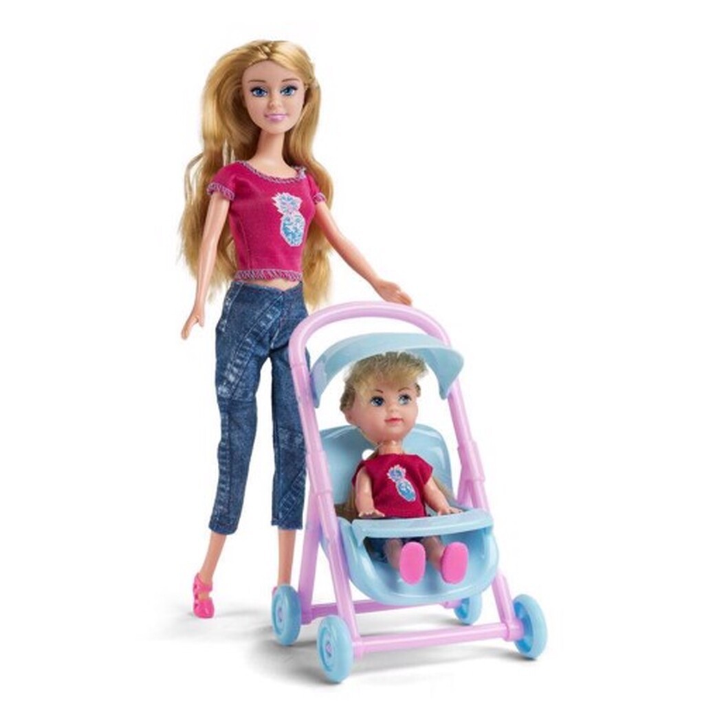 JUDITH med barn og klapvogn