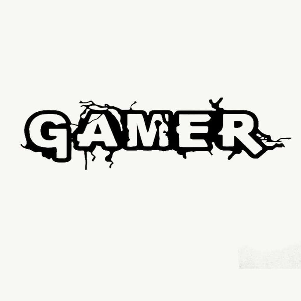 Kæmpe Gamer wallsticker. Gaming wallsticker med &apos;Gamer&apos; banket ind i væggen. 58x168cm