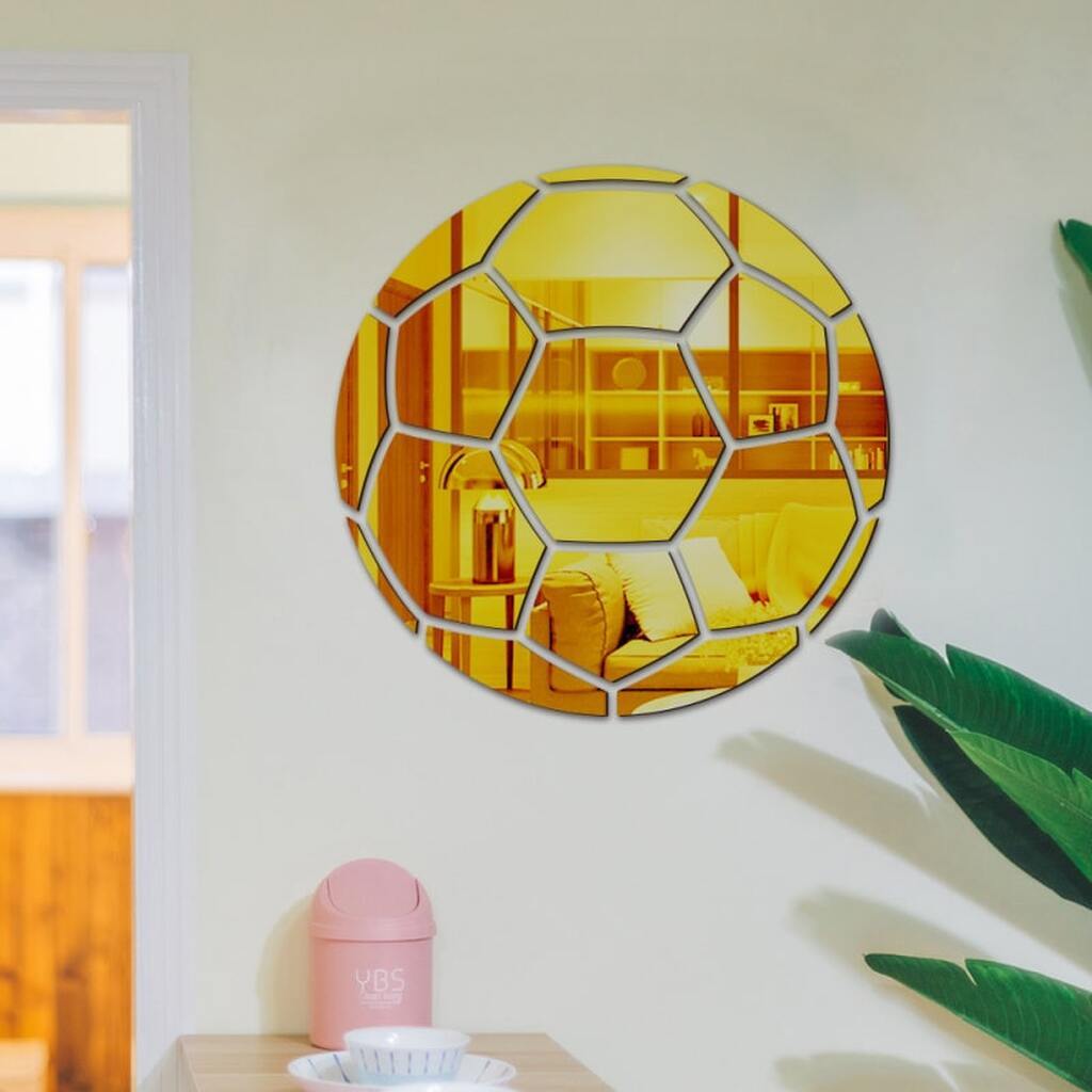 Fodbold spejl. Selvklæbende akryl spejl klistermærker. Klassisk design. Gold. 23cm.