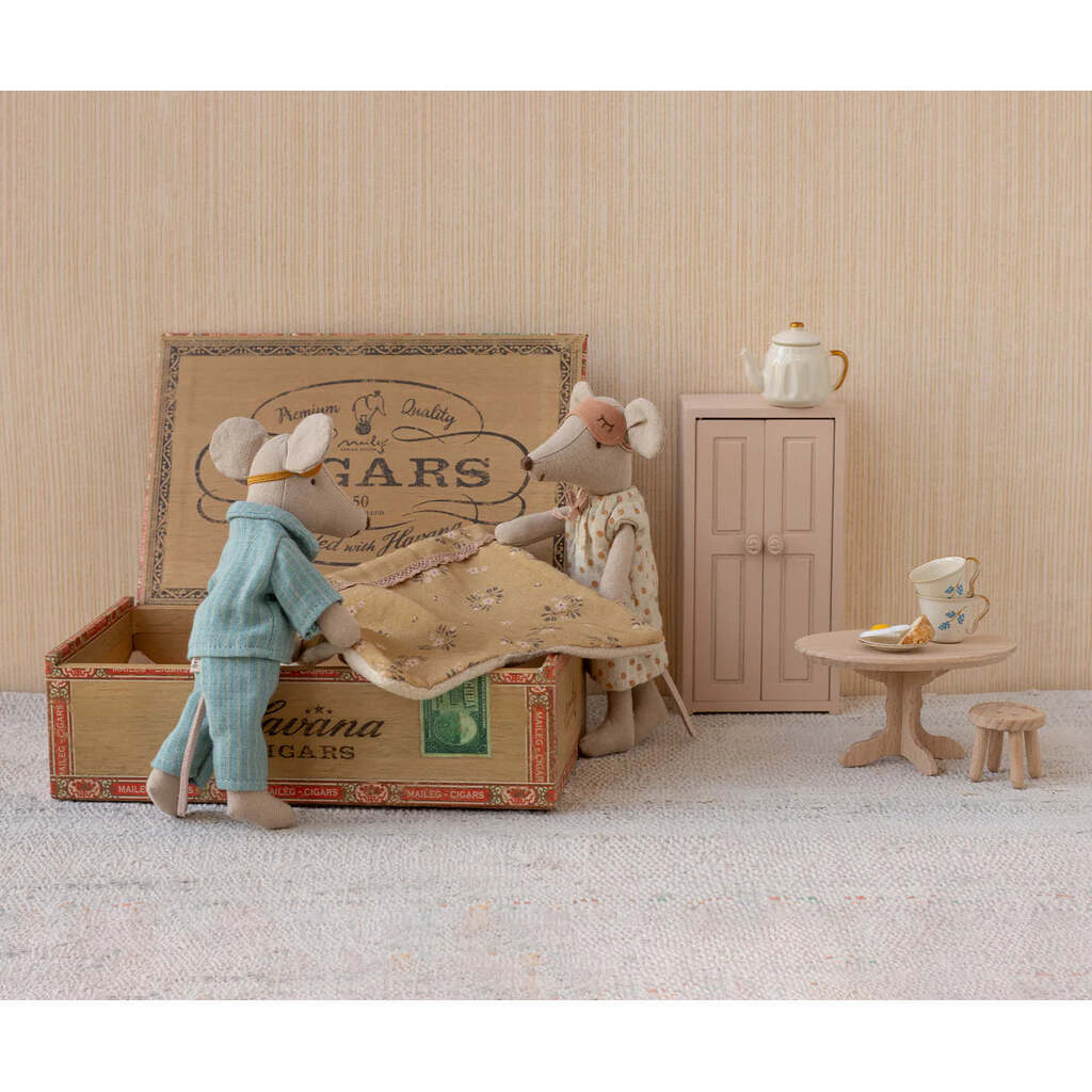 Mor & Far mus i cigaræske, Maileg