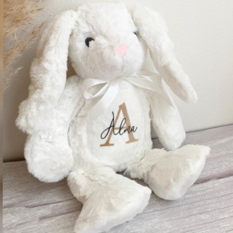 Bamse med navn (Beige / brunt bogstav) / Kanin - Navn + Dato